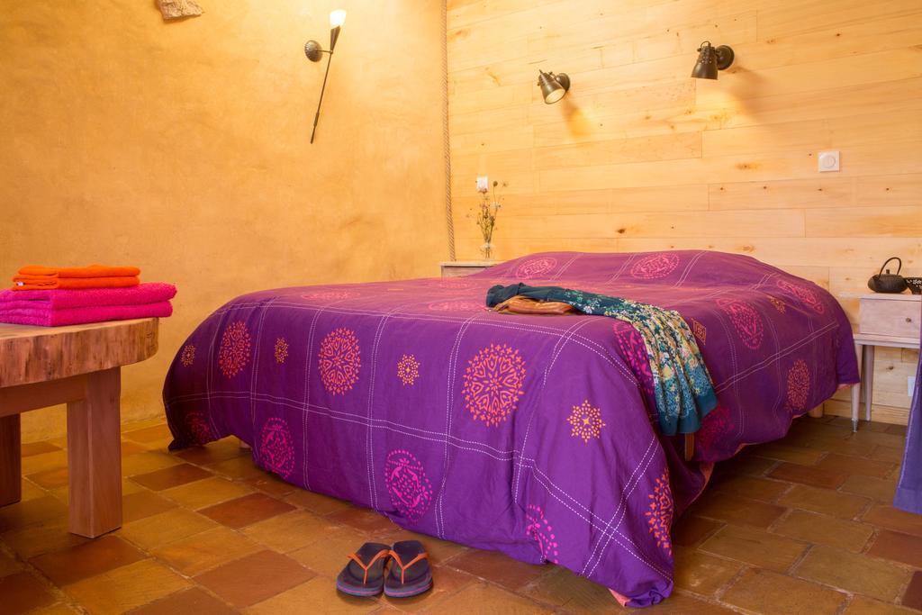 La Ferme De Cagnolle Bed & Breakfast Saint-Amand-de-Belves Dış mekan fotoğraf